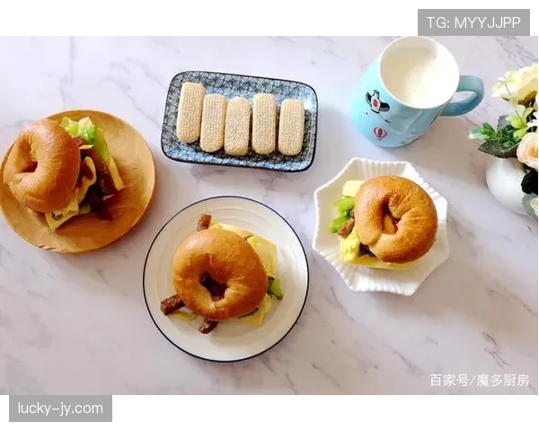贝林厄姆随手结账的早餐账单，我跪了